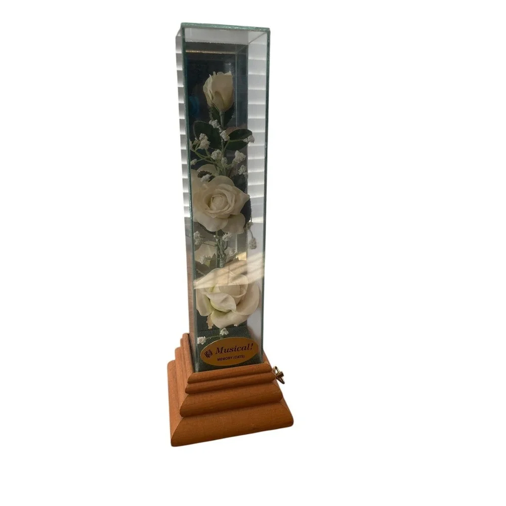 Vintage White Rose Music‎ Box Decorative Display Case 
